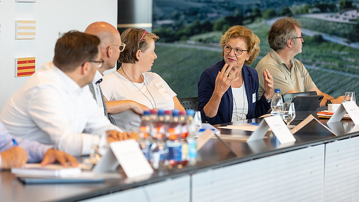 Baden-Württemberg: Connected e.V. prämiert neun Start-ups für den CyberOne Hightech Award